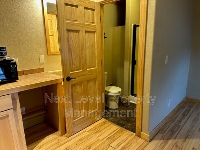 Building Photo - 1263 US-2