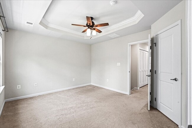Building Photo - 6310 Crittenden Ln