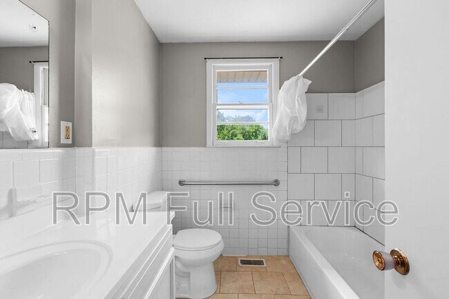 Building Photo - 3127 Larkspur Dr