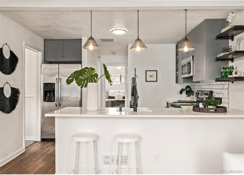 Building Photo - 6137 Sterne Cir