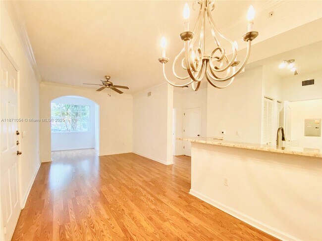 Primary Photo - 1103 Myrtlewood Cir E