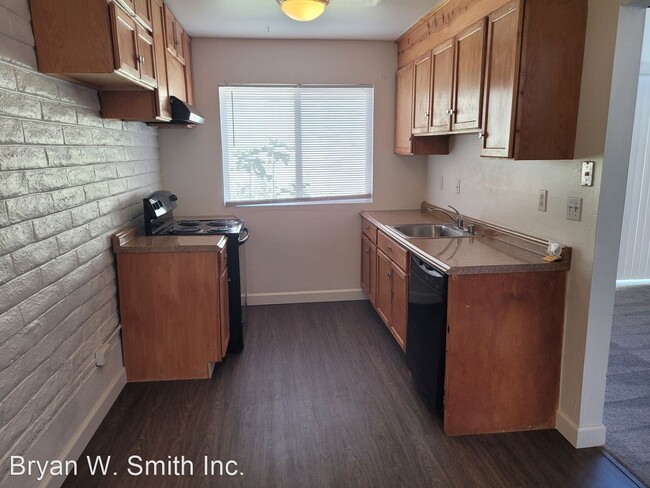 Building Photo - 3 br, 2 bath House - 3026 Pear Street