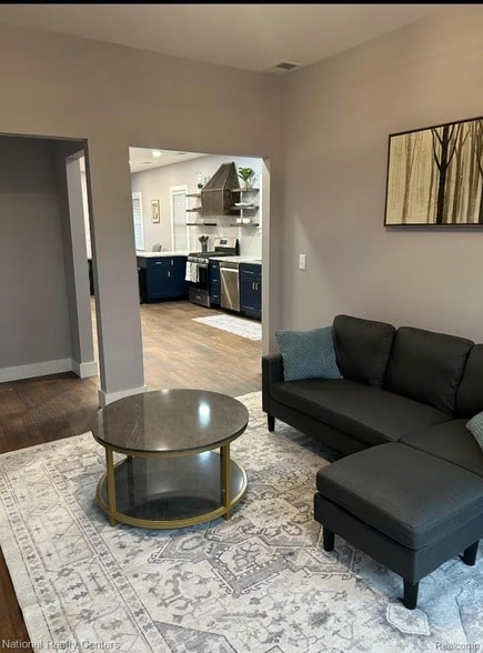 Building Photo - 2710 Wreford St