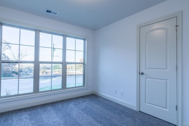 Building Photo - 1031 C P Stewart Blvd