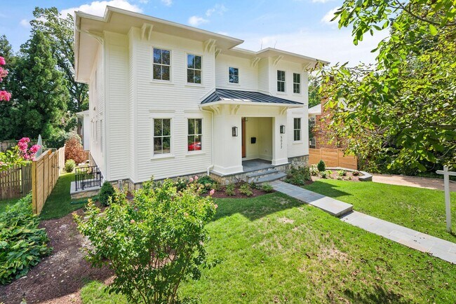 Primary Photo - 5022 Cathedral Ave NW
