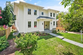 Building Photo - 5022 Cathedral Ave NW
