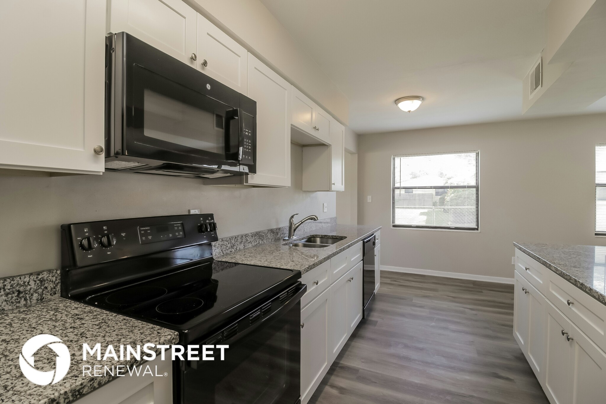 Building Photo - 568 Gardenia Cir