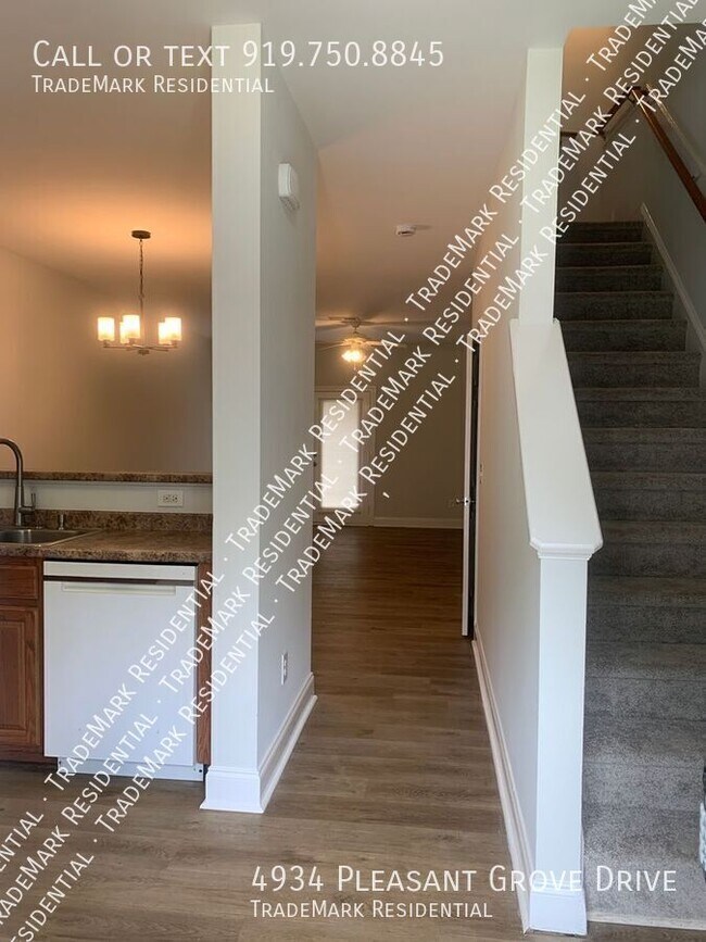 Building Photo - 4934 Pleasant Grove Dr