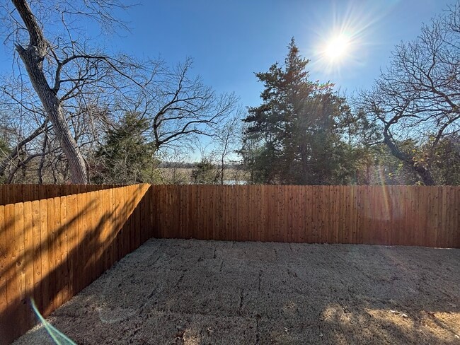 Building Photo - 1205 Rusted Rail Dr