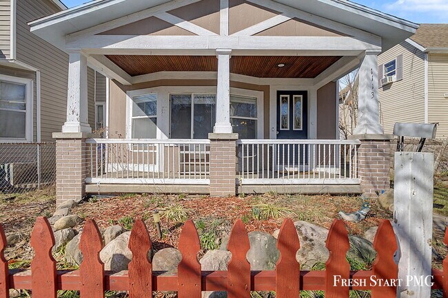 Building Photo - Spacious 5-Bed Home with 2.5 Baths