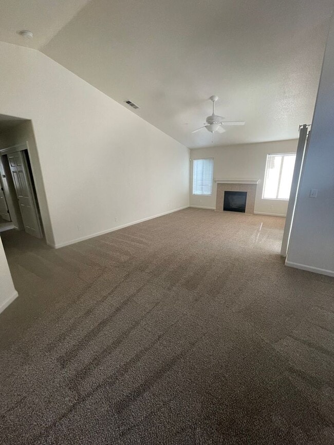 Building Photo - Available Now!! 3-Bedroom, 2-Bathroom Home...
