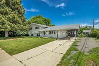Building Photo - 786 E 350 N