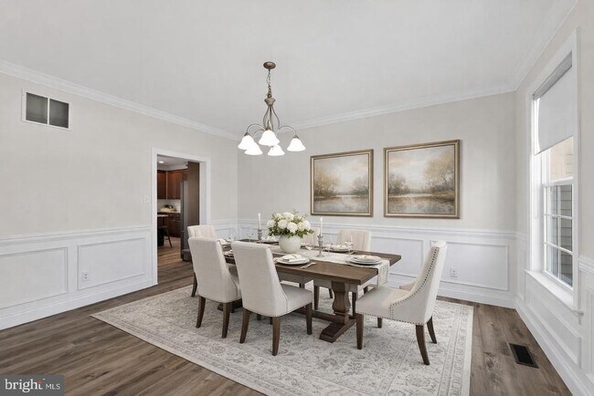 Building Photo - 208 Liberty Cir