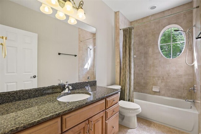Building Photo - 5554 Palm Lake Cir