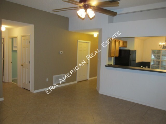Building Photo - 136 Beach Dr
