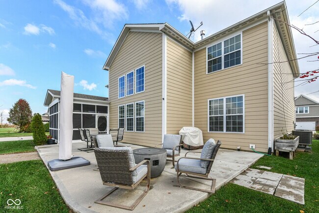 Building Photo - 6252 Sugar Maple Dr