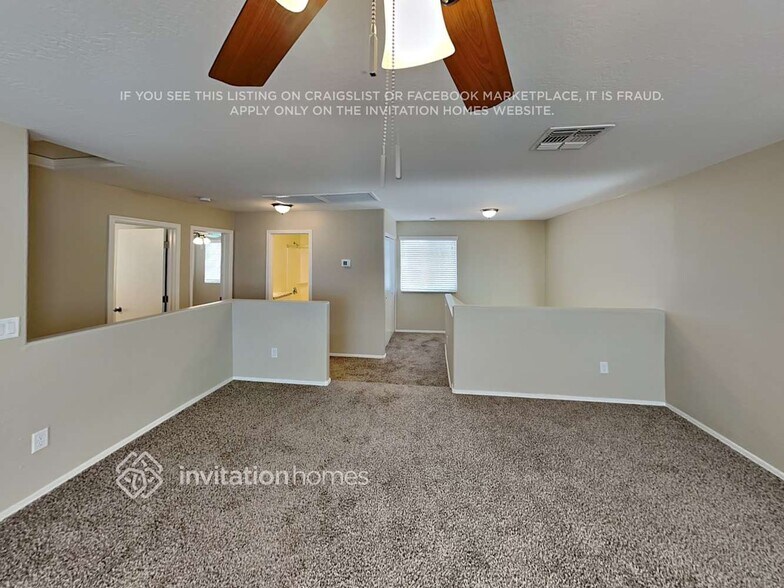 Building Photo - 22858 W Solano Dr