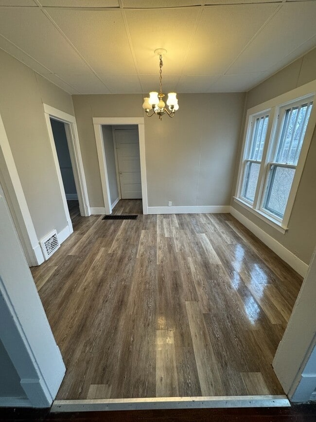 Building Photo - 1955 S Getty St