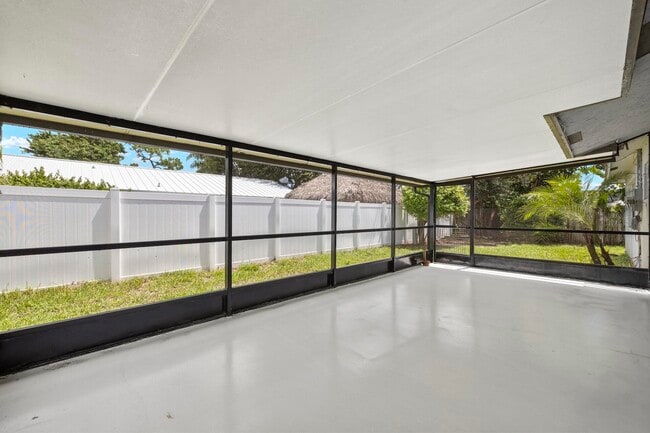 Building Photo - 3827 Barkis Ave