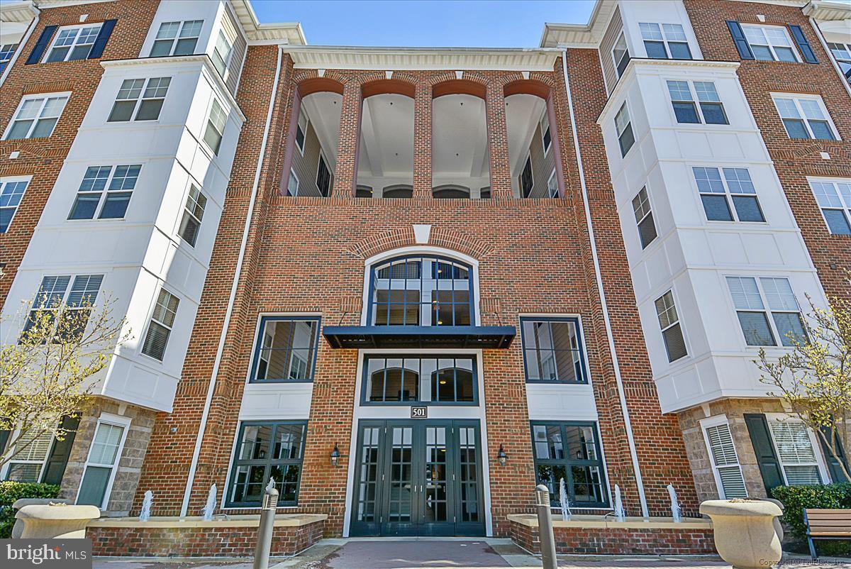 Building Photo - 501 Hungerford Dr
