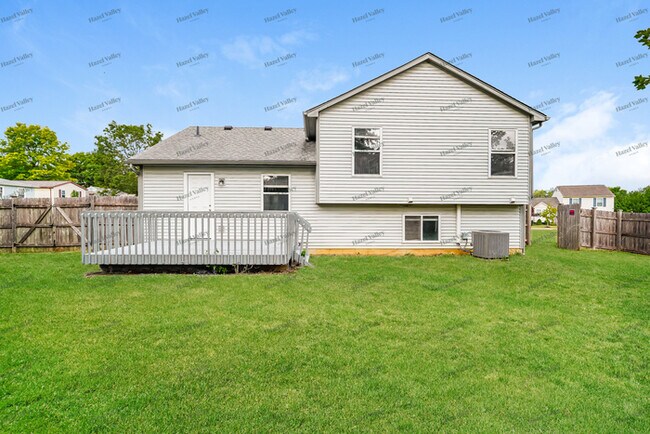 Building Photo - 2366 Royal Creek Ct