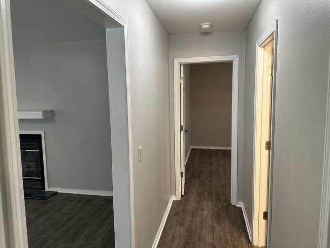 Building Photo - 2485 W Jane Cir Dr