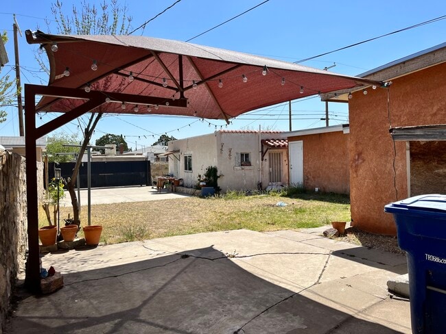 Building Photo - 3618 Clifton Ave