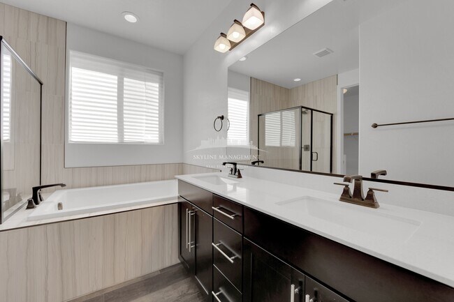 Building Photo - 12549 Lylan Ridge St