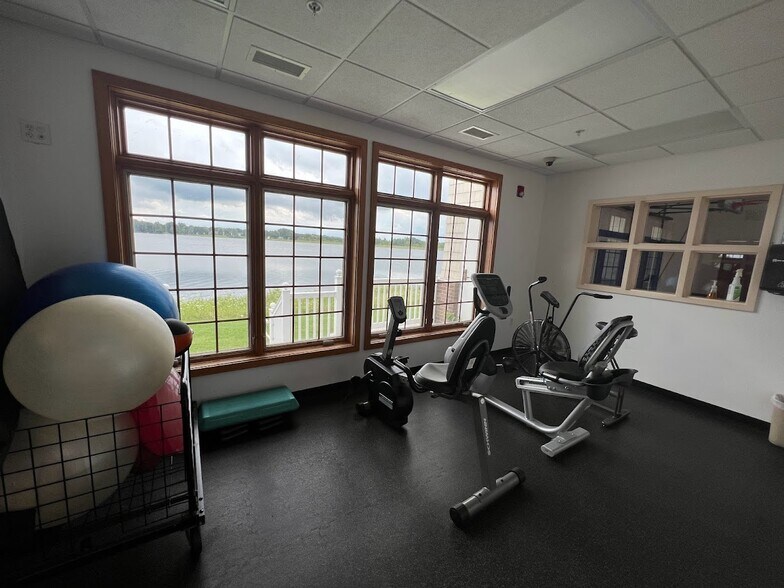 Candlewick Fitness - 118 Chanticleer Ln NE