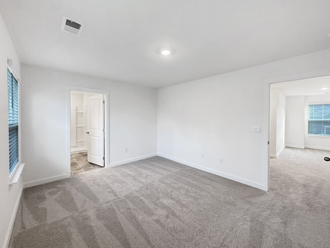 Building Photo - Welcome home to the Cabral at Belhaven in Corryton!