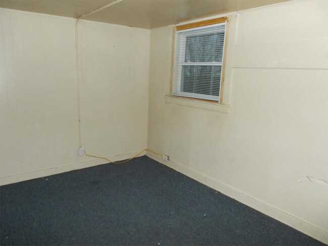 Building Photo - 4870 US-30