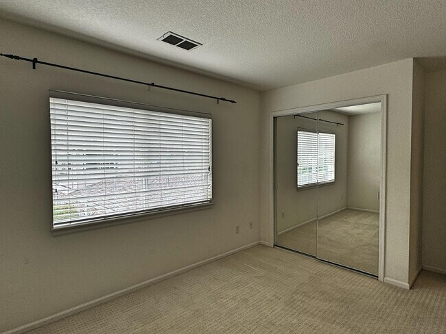 Building Photo - 4271 S Blackhawk Cir