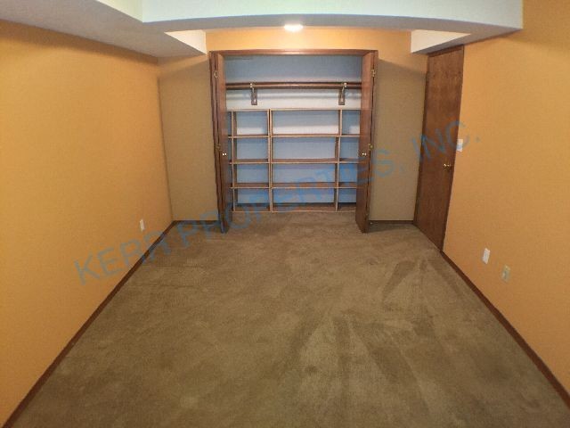 Building Photo - 7630 Ridgewood Dr