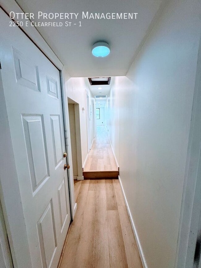 Building Photo - 2250 E Clearfield St