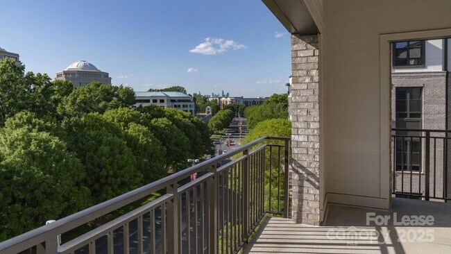 Building Photo - 4401 Barclay Downs Dr