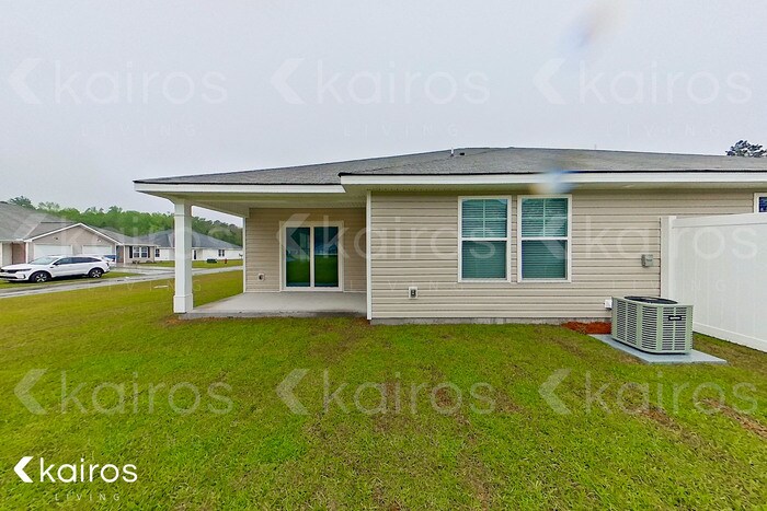 Building Photo - 10 Bungalow Cir