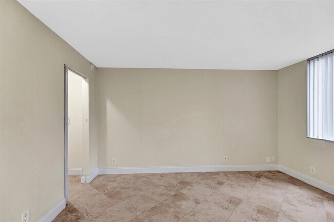 Building Photo - 10733 Cleary Blvd