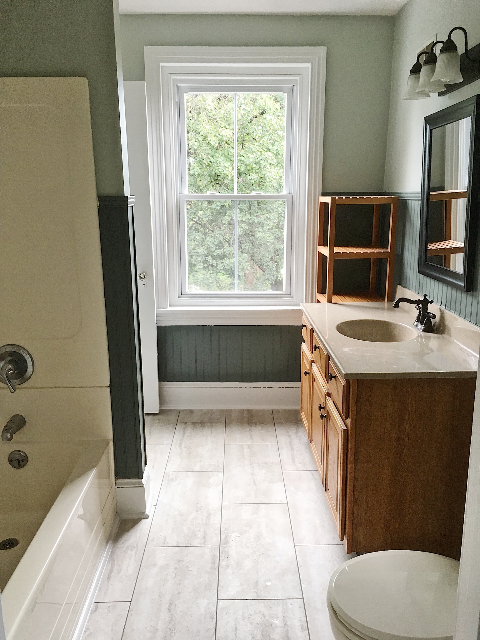 Bathroom - 817 W Bridge St