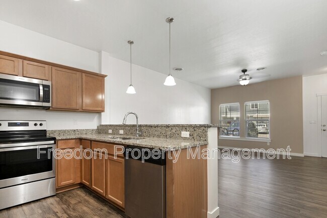Building Photo - 11213 W Gabrielle Dr