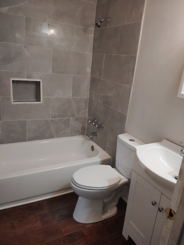 Building Photo - 3705 Brickmont Dr