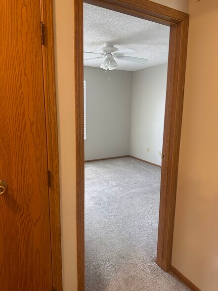 Building Photo - 5125 Singleton Dr