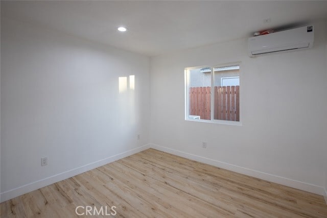 Building Photo - 1402 E Luray St