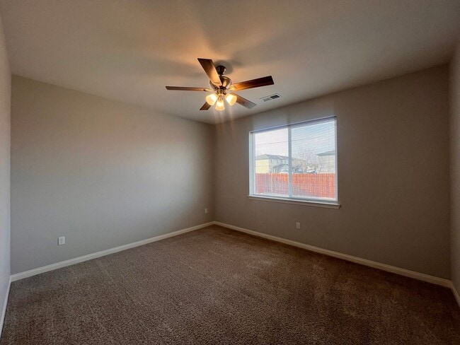 Building Photo - Beautiful 4 Bedroom Home in Fallon