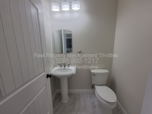 Building Photo - 3606 Cook Ln