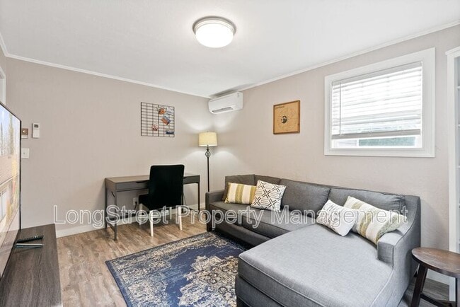 Building Photo - 7788 SE Thompson Rd