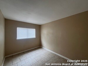 Building Photo - 4018 Sunrise Creek Dr