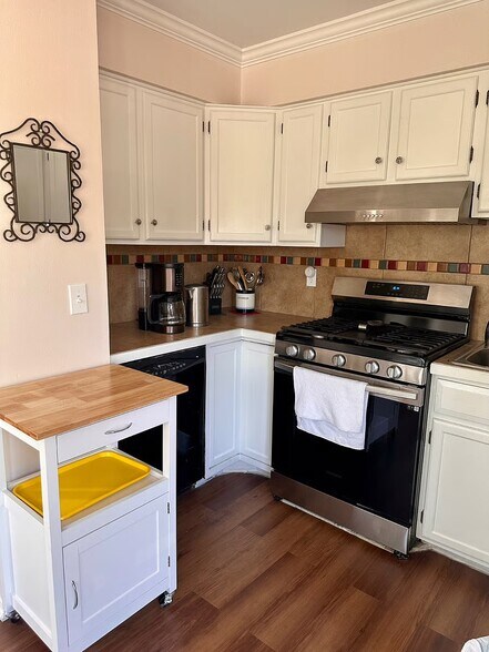 Building Photo - 520 Bellwood Dr