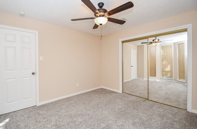 Building Photo - 1643 Beaconshire Rd