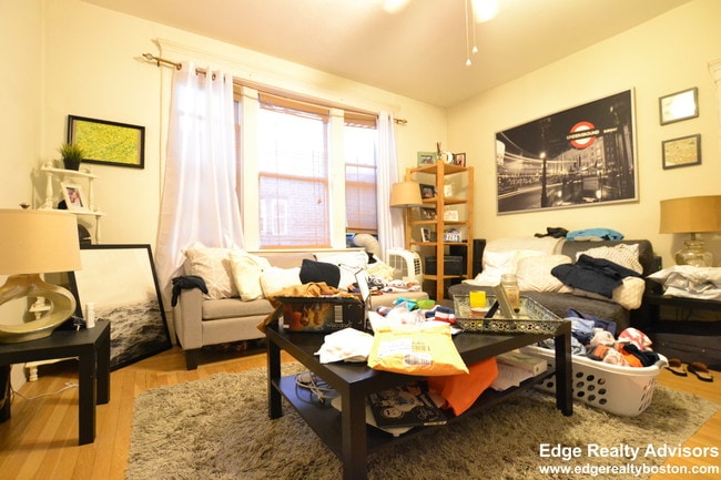 Building Photo - 5 Braemore Rd