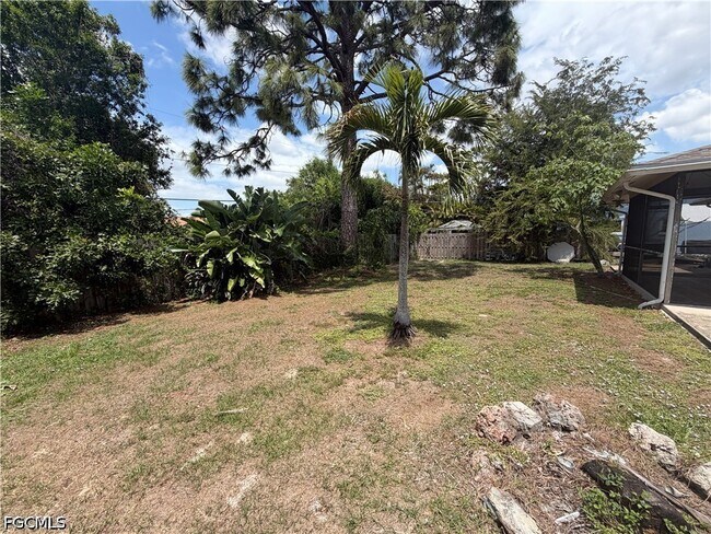 Building Photo - 18540 Tampa Rd